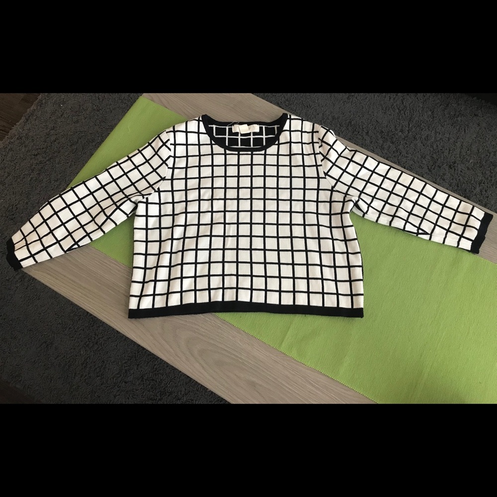 Navy and white checkered cropped sweater